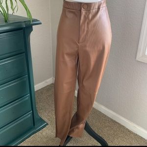 🆕 NWT  Zara Faux leather leggings. Sz XL